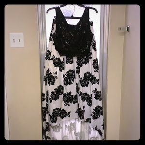 Black and white 2 piece dress.